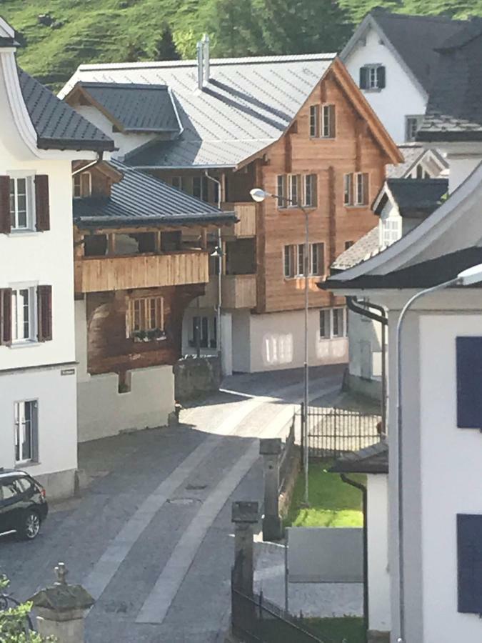 B&B Ursi Andermatt Εξωτερικό φωτογραφία